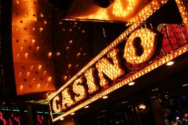 Live roulette and card table interface guide on main88